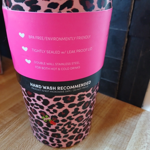 SOLD DO NOT BUY Betsey Johnson NWT 17oz Pink Leopard Tumbler - Picture 3 of 5